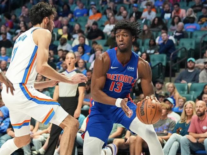 与利物浦的 与利物浦的