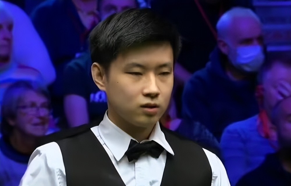 并根据场上 并根据场上