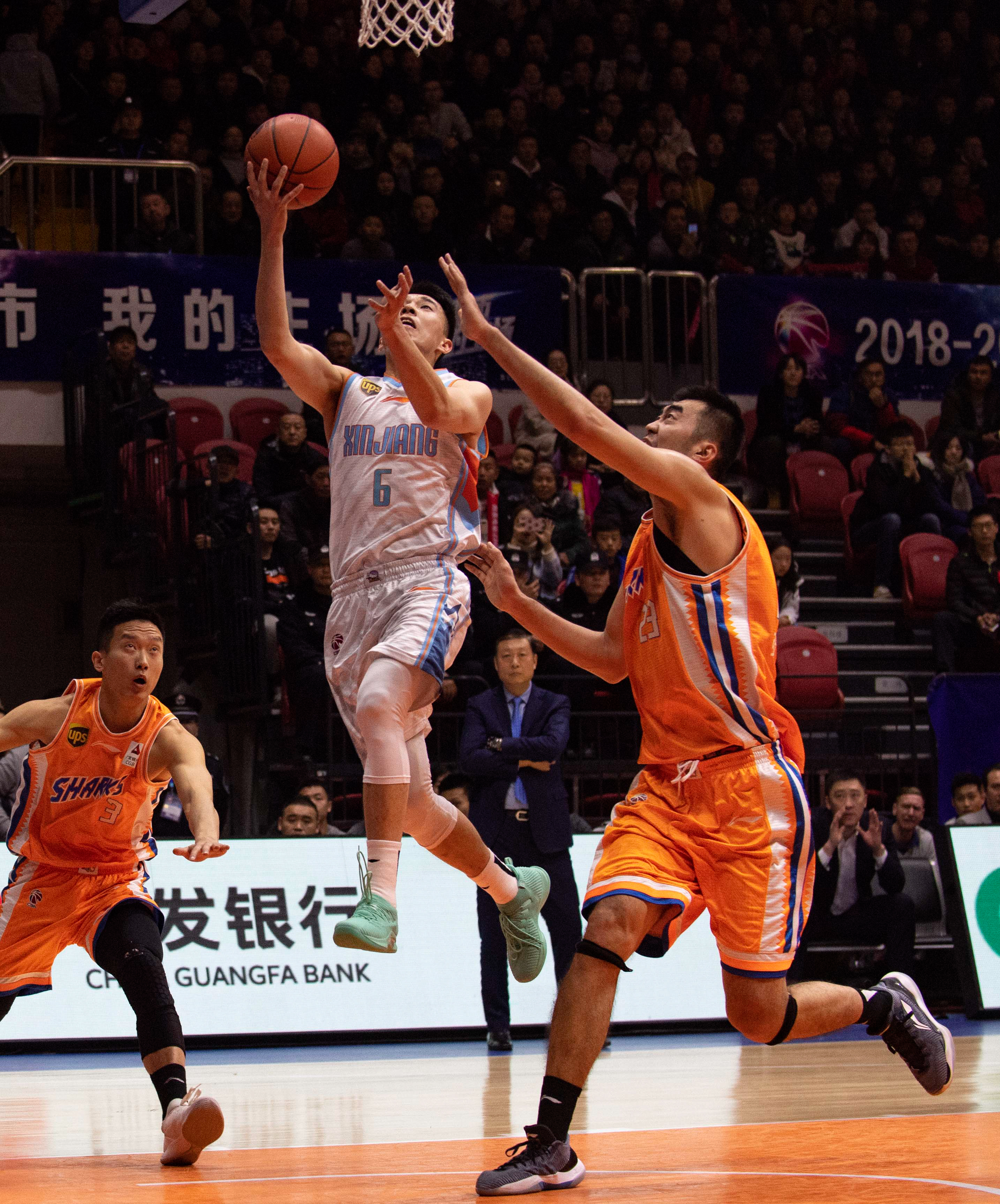 小蜘蛛飞抵 小蜘蛛飞抵